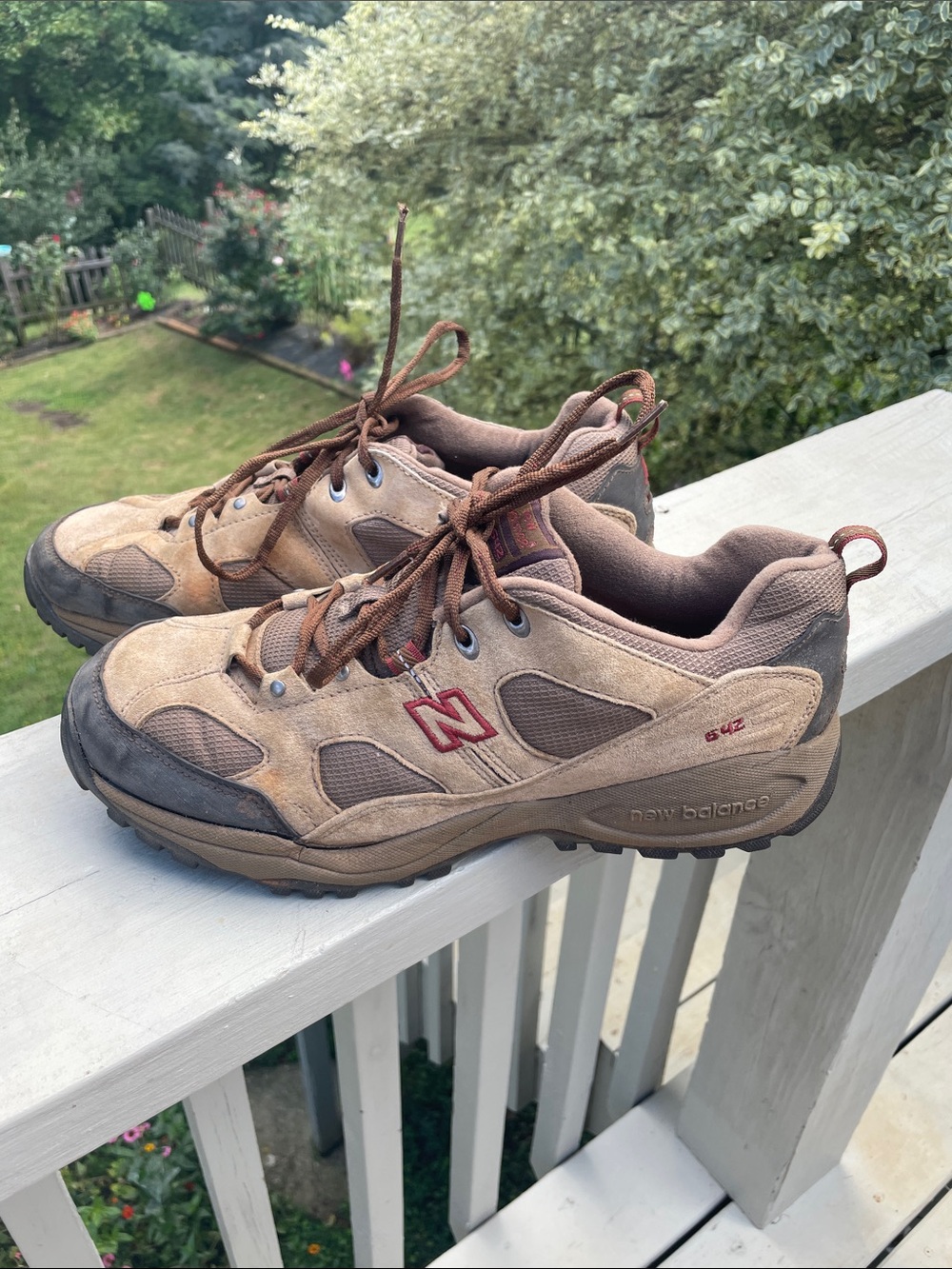New Balance Men's Tan Beige Brown Trail Sneakers.
